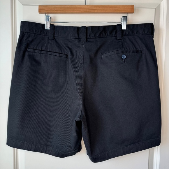 J. Crew - Men's 7" flex chino short - Size 38 - Picture 2 of 4